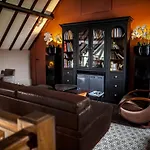 Le Colombier 4* ويسانت
