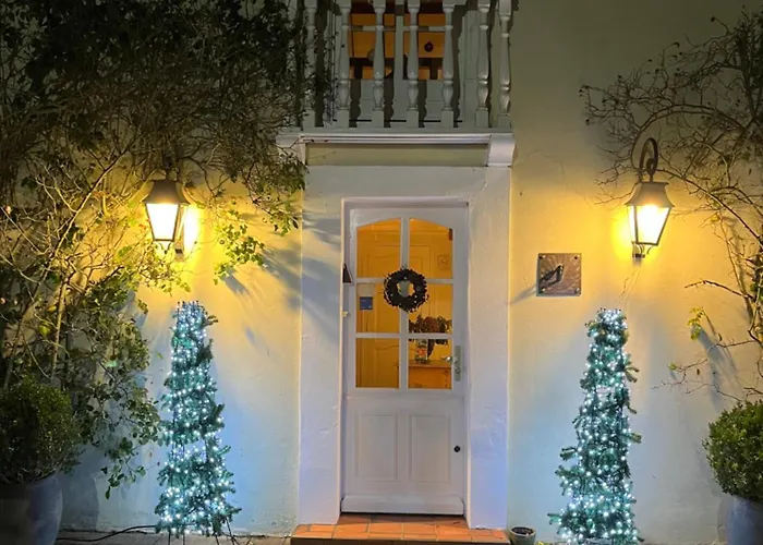 Le Colombier Bed & Breakfast 4*