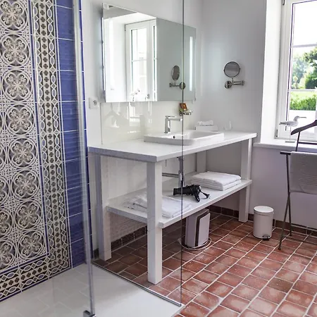 Le Colombier Bed & Breakfast 4*