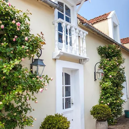 Bed & Breakfast Le Colombier 4*