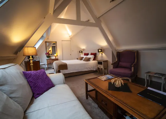 Le Colombier 4* ويسانت