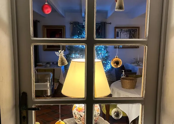 فندق مبيت وإفطار Le Colombier 4*