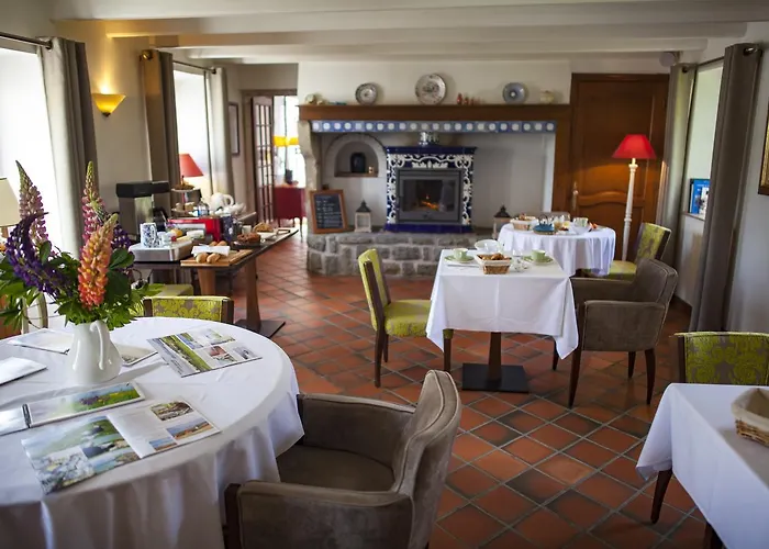 Le Colombier 4* ويسانت