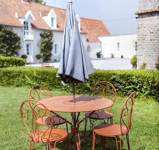 فندق مبيت وإفطار Le Colombier 4*